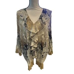 ⭐️ Women’s Maggie Barnes Printed Pleated Top. Size 2XL